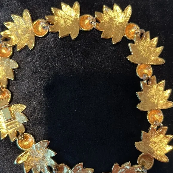 Vintage Dauplaise Abstract Leaf & Button Collar Necklace & Clip on Earrings